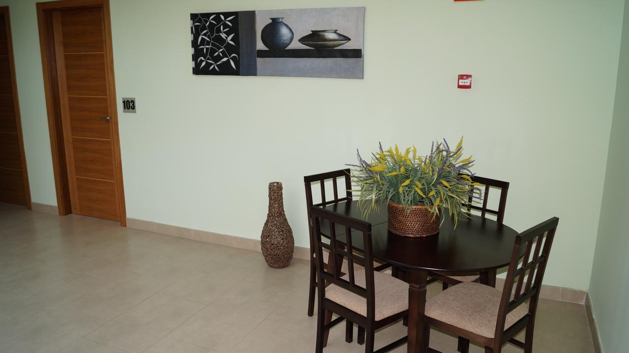 Hotel Area De Servicio Los Chopos Villaherreros Bagian luar foto